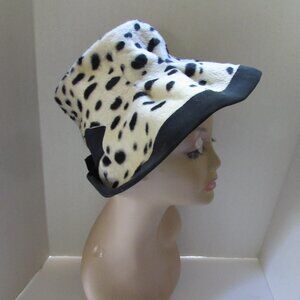 SALE Amazing Vintage Slouch Style Hat Black White Animal Print Made in Italy